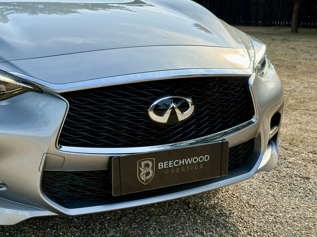 Infiniti Q30 Hatchback 2.0 T Sport 201969 Grey #6