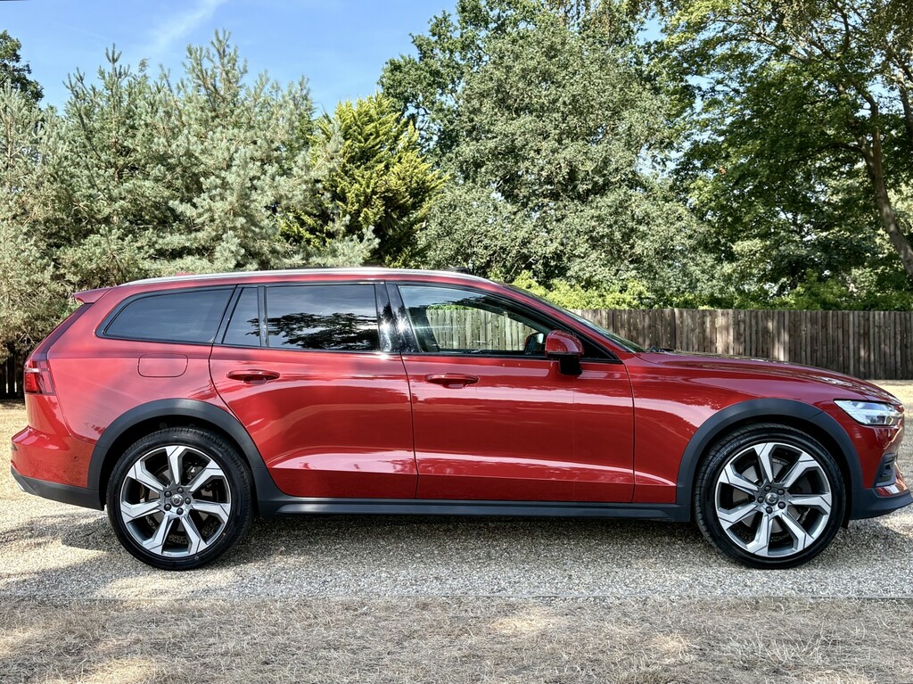 Volvo V60 Cross Country Estate 2.0 Cross Country B5 Awd 202121 Red #5