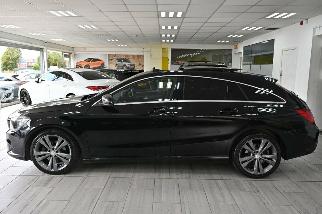 Mercedes-Benz CLA Class 2.1L Sport Black #4
