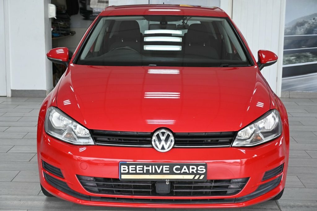 Volkswagen Golf 1.6L Se Red #6