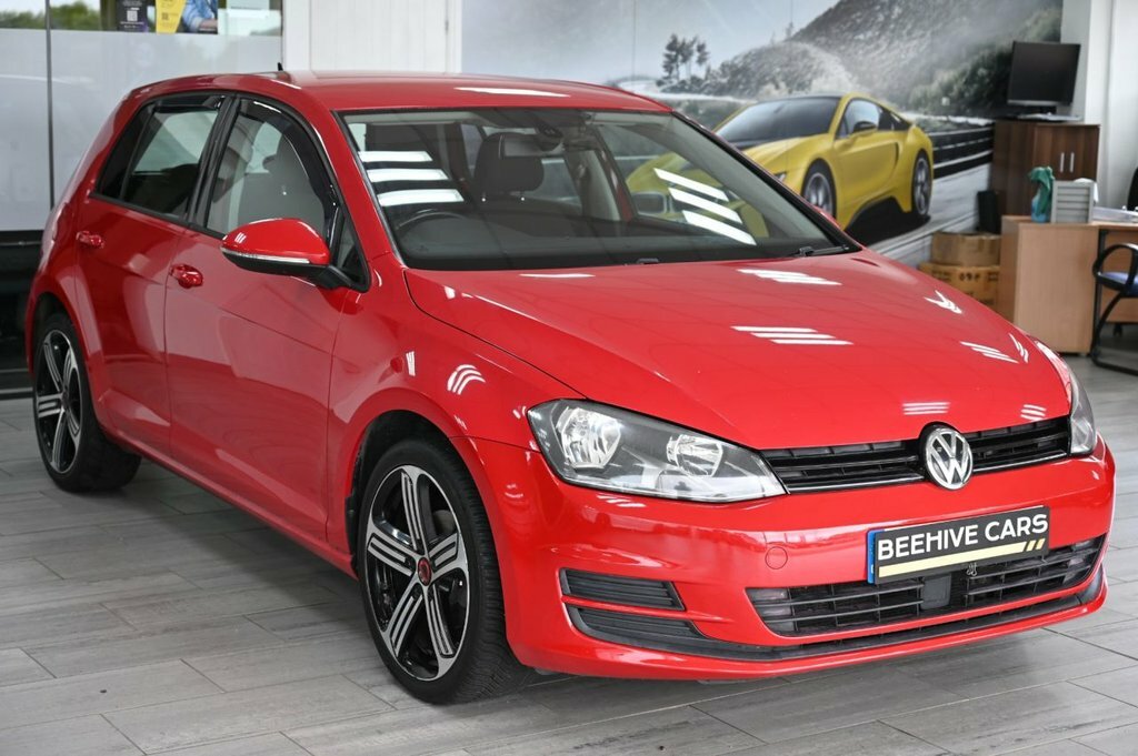 Volkswagen Golf 1.6L Se Red #2