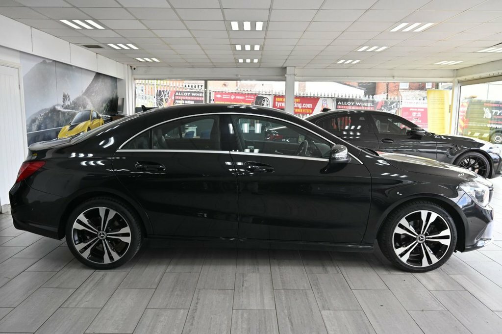 Mercedes-Benz CLA Class 2.1L Sport Black #3