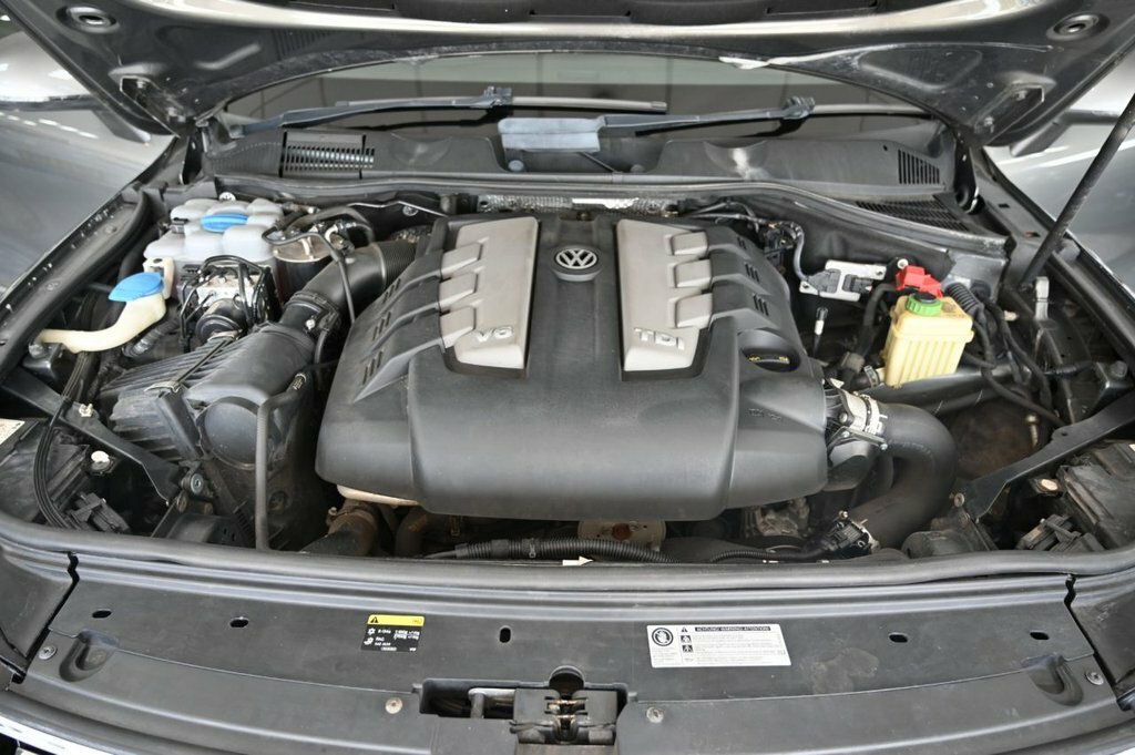 Volkswagen Touareg 3.0 V6 R-line Tdi Bmt Estate Grey #34