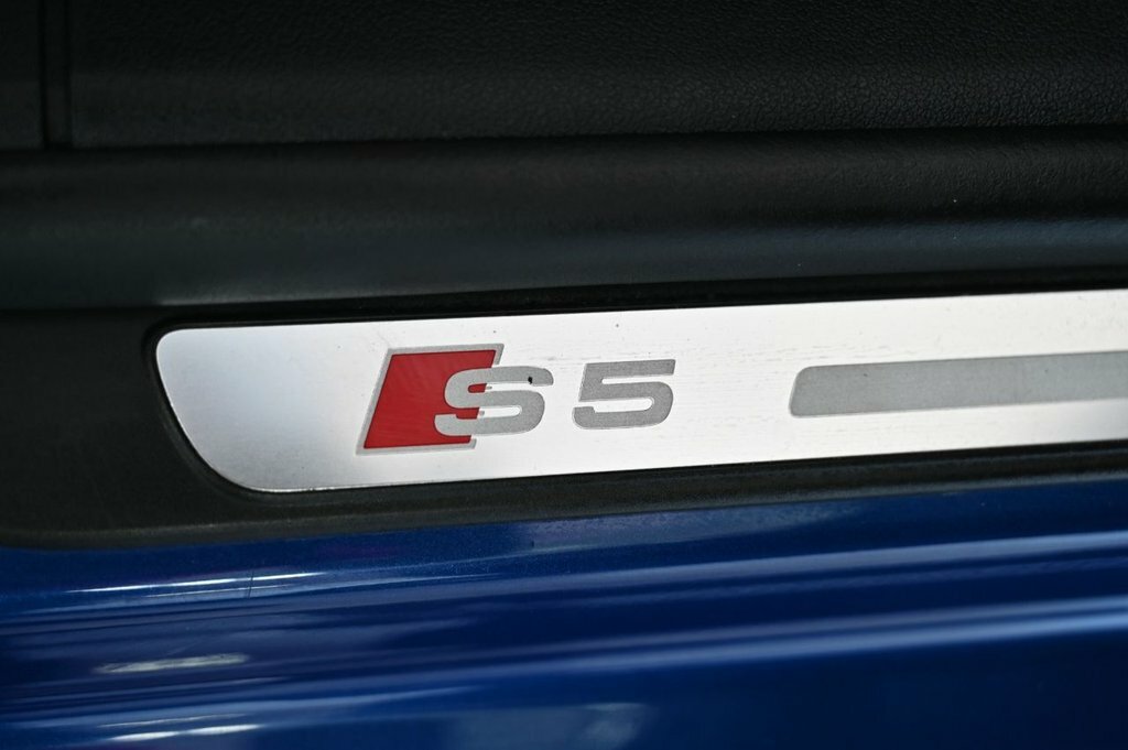 Audi S5 Black Edition Black #33