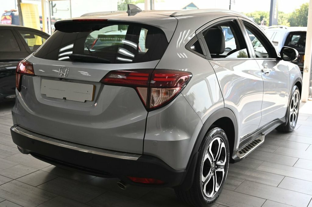 Honda Hr-V Ex White #9