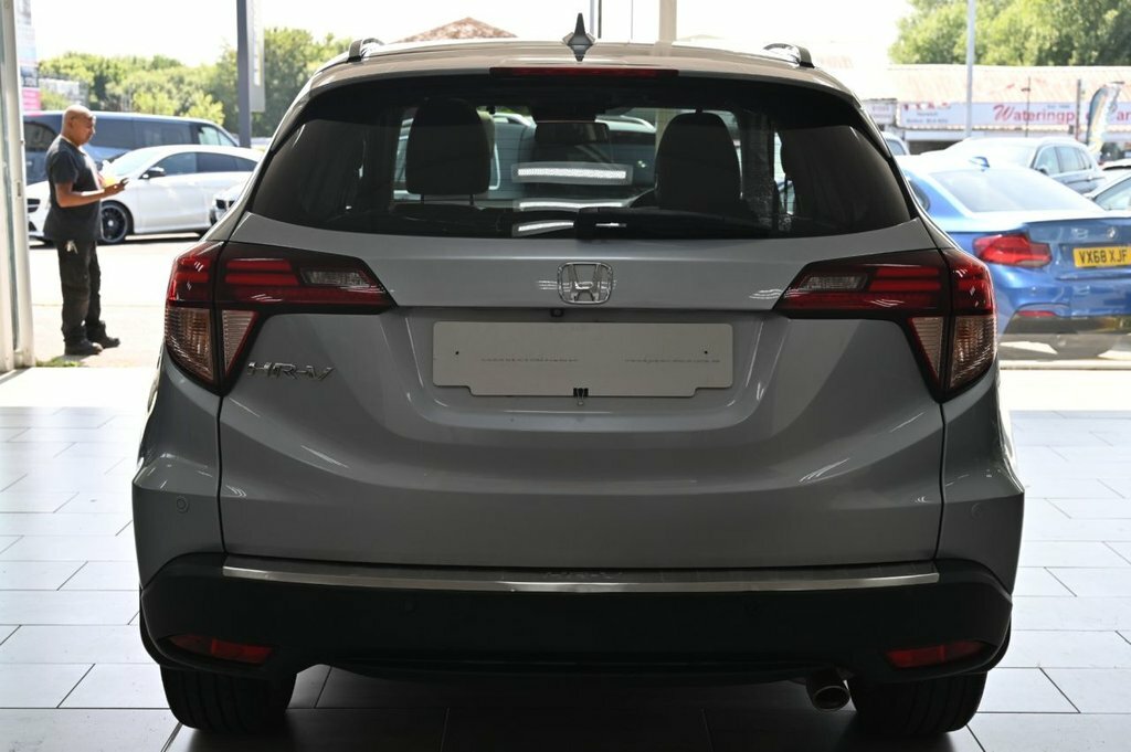 Honda Hr-V Ex White #8