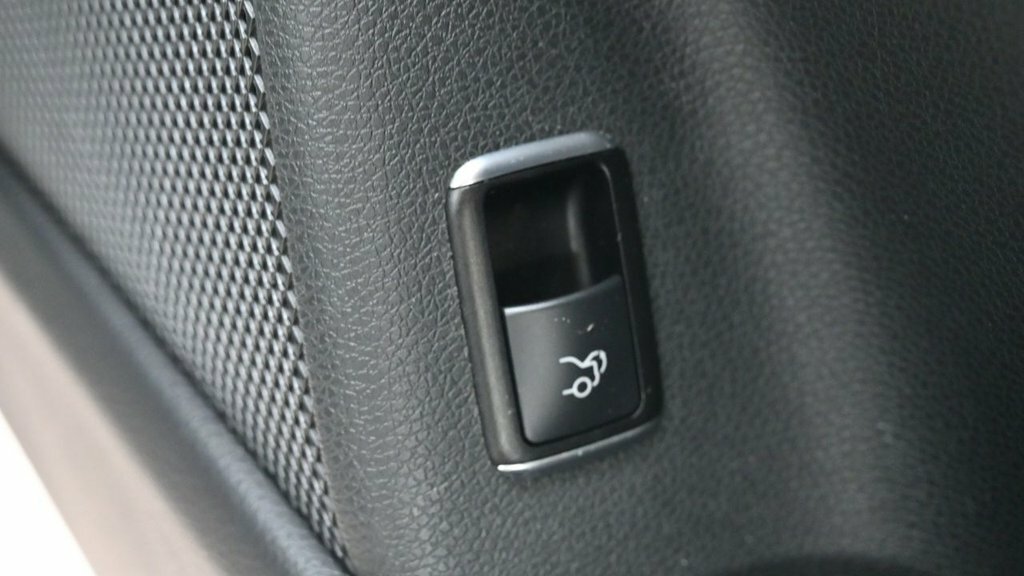 Mercedes-Benz CLA Class Cla45 Amg  #32
