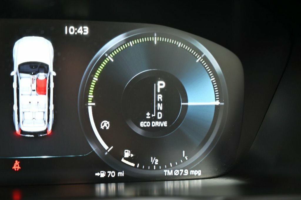 Volvo XC90 Momentum Pro Grey #20