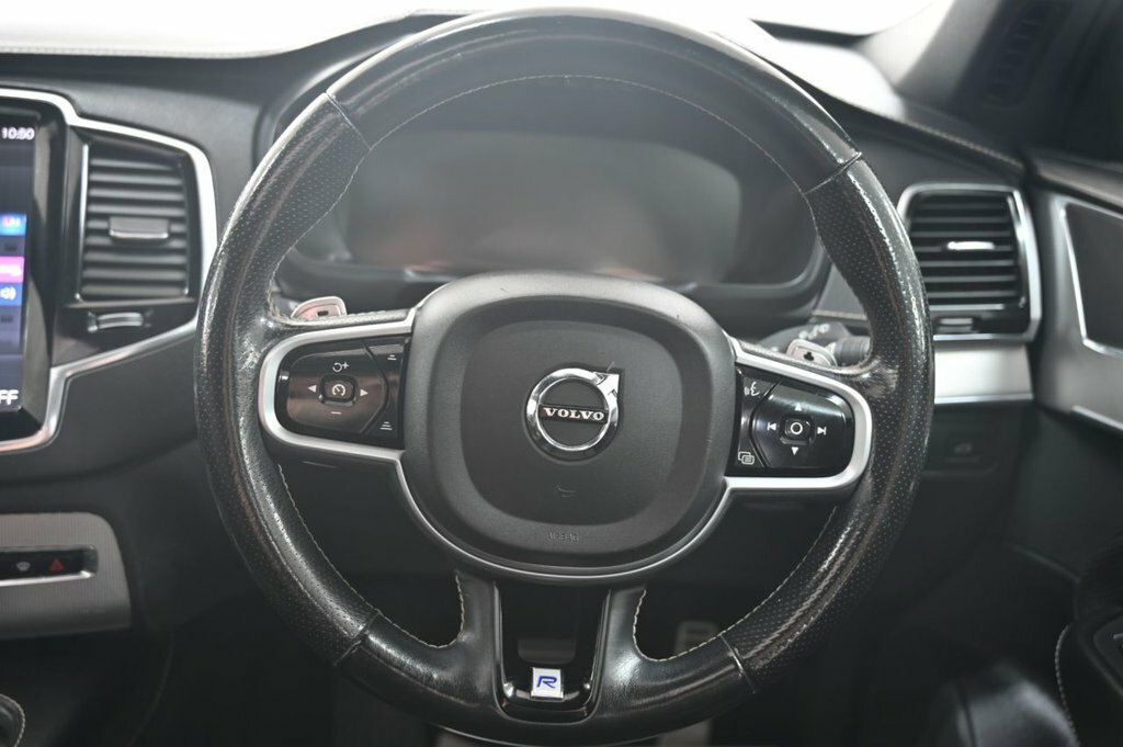 Volvo XC90 Momentum Pro Grey #18