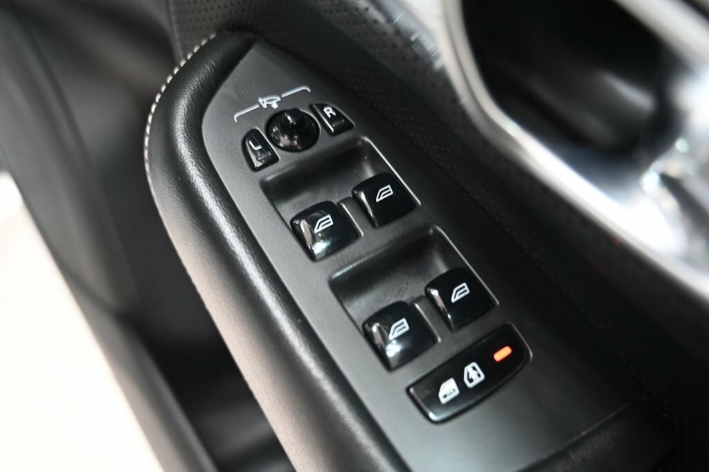 Volvo XC90 Momentum Pro Grey #32