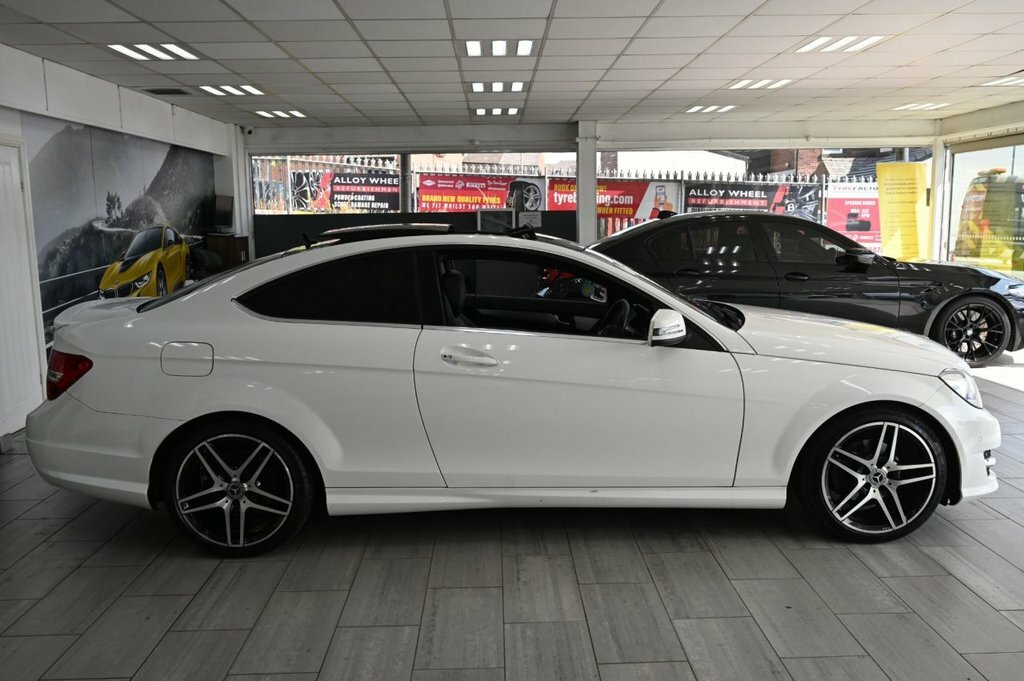 Mercedes-Benz C Class 2.1L Amg Sport Edition White #3