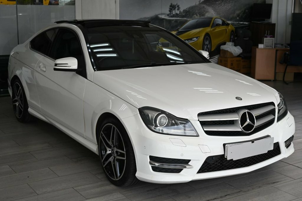 Mercedes-Benz C Class 2.1L Amg Sport Edition White #2