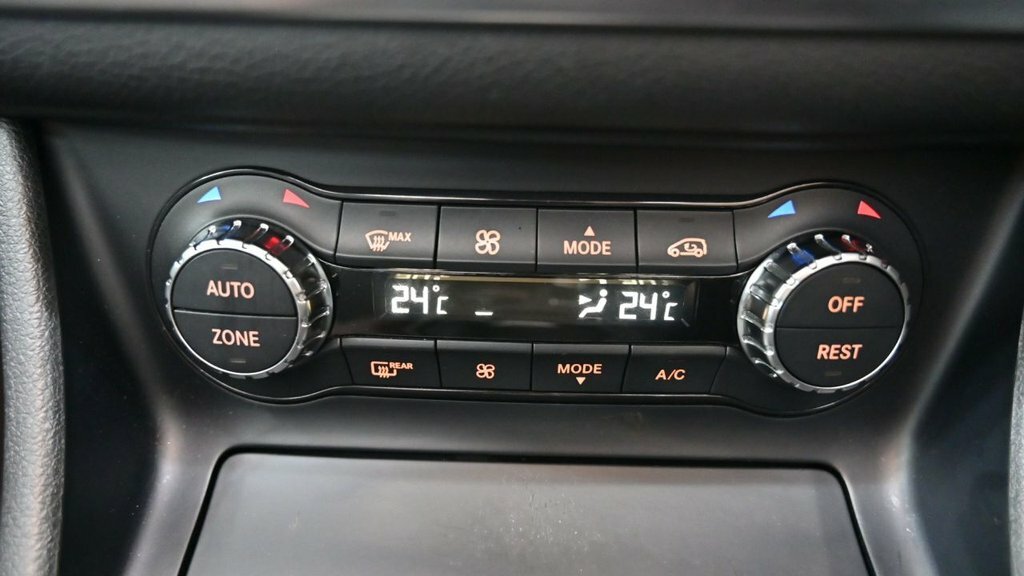 Mercedes-Benz CLA Class 2.1 Cla 220 D Grey #28