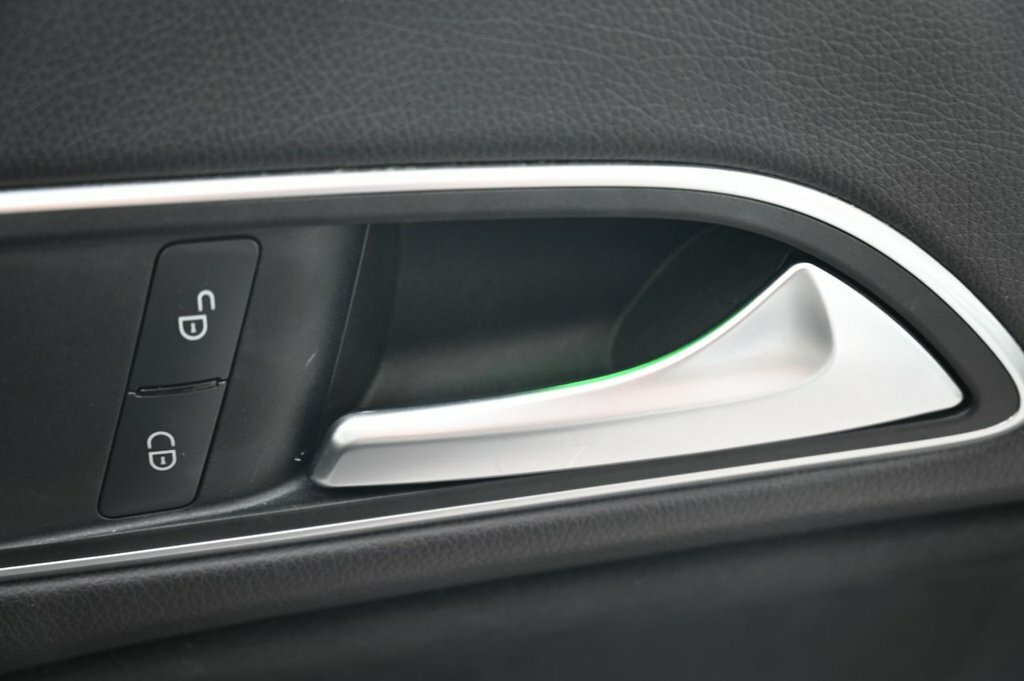 Mercedes-Benz CLA Class 2.1 Cla 220 D Grey #31