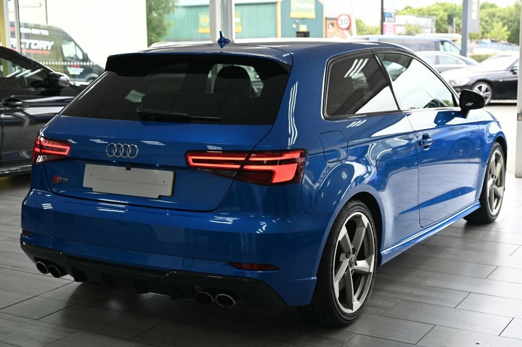 Audi S3 S3 Tfsi Quattro S Tronic Yellow #9