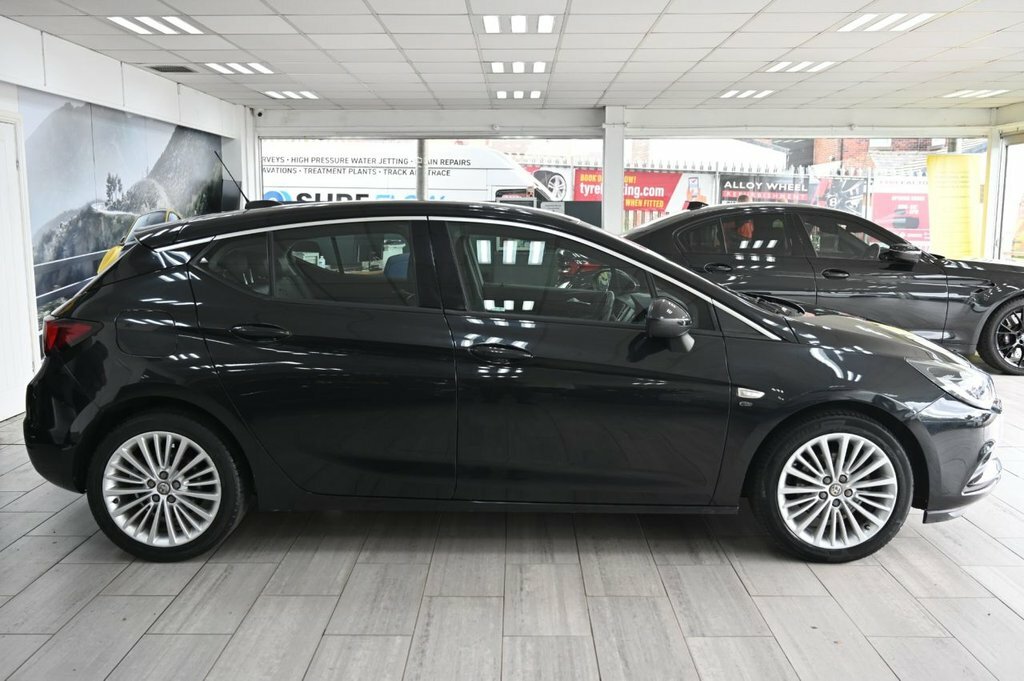 Vauxhall Astra 1.4L Elite Black #3