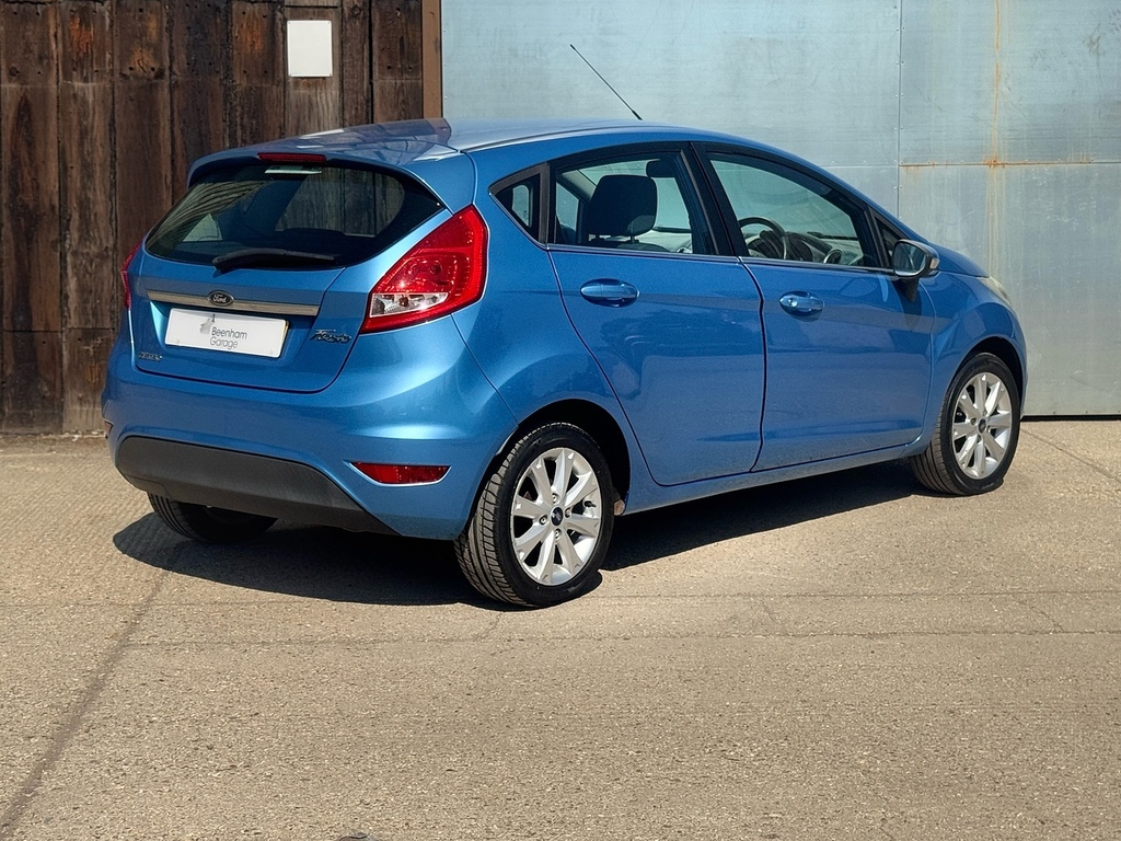 Ford Fiesta Hatchback Blue #5