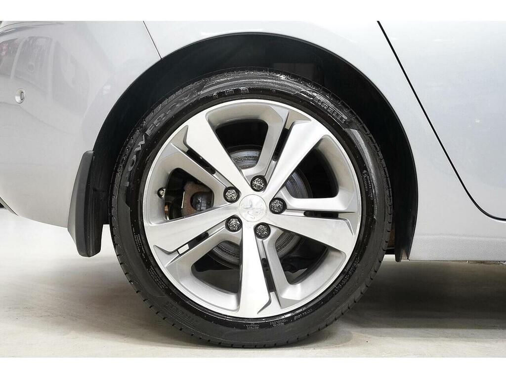 Peugeot 308 White #31