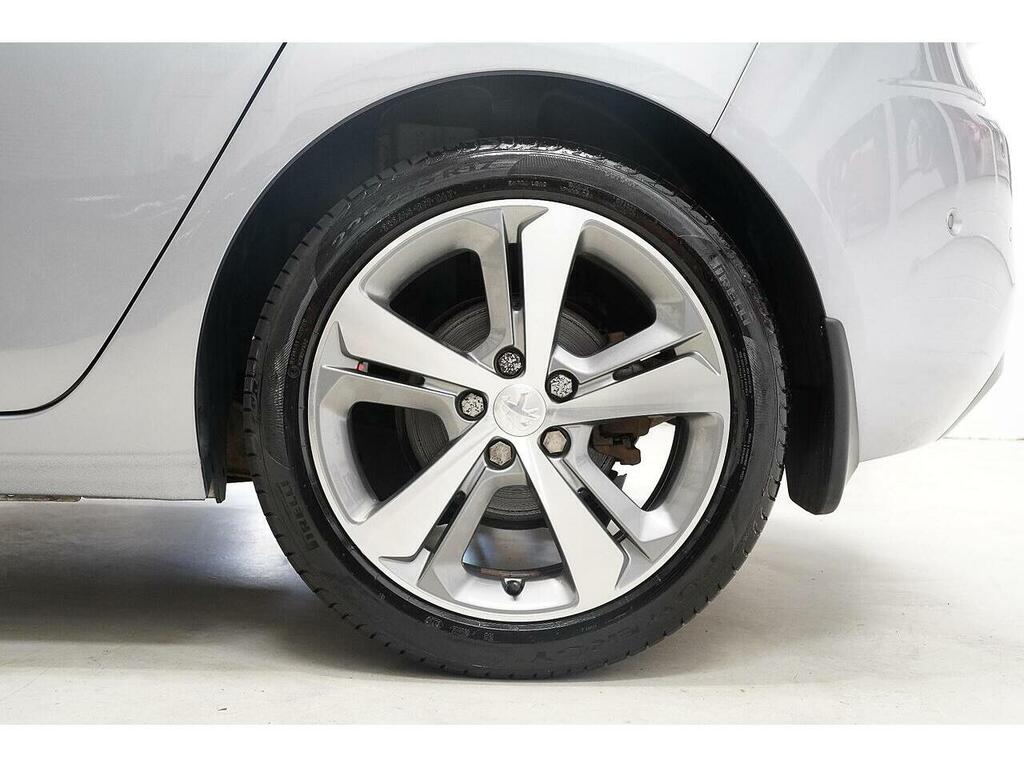 Peugeot 308 White #30