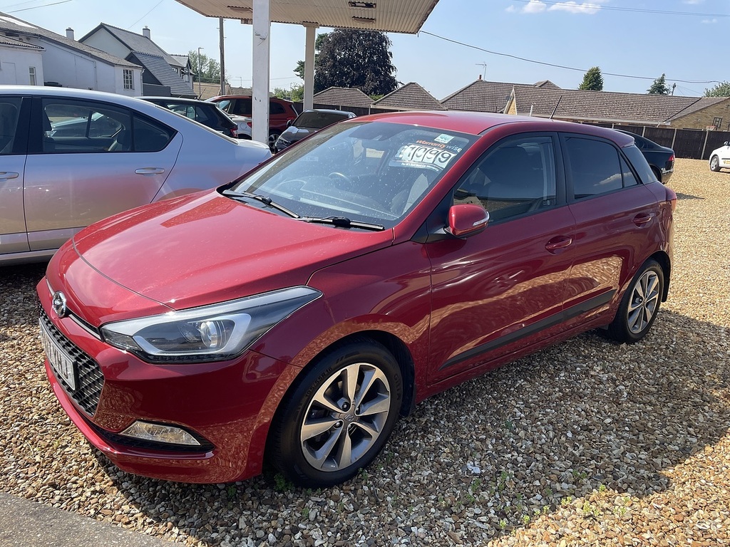 Hyundai I20 Premium Nav VA17YHJ Red