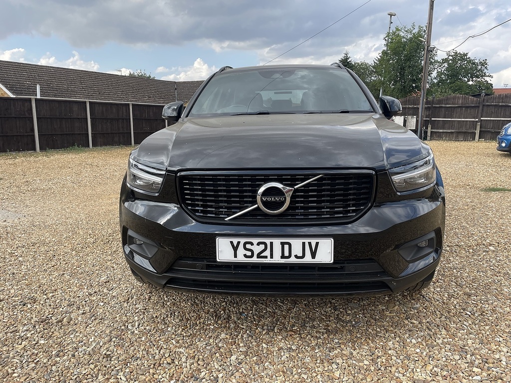 Volvo XC40 H T4 R-design Black #3