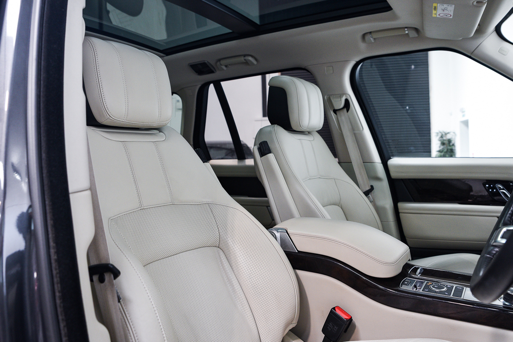 Land Rover Range Rover 2.0 P400e Black #12