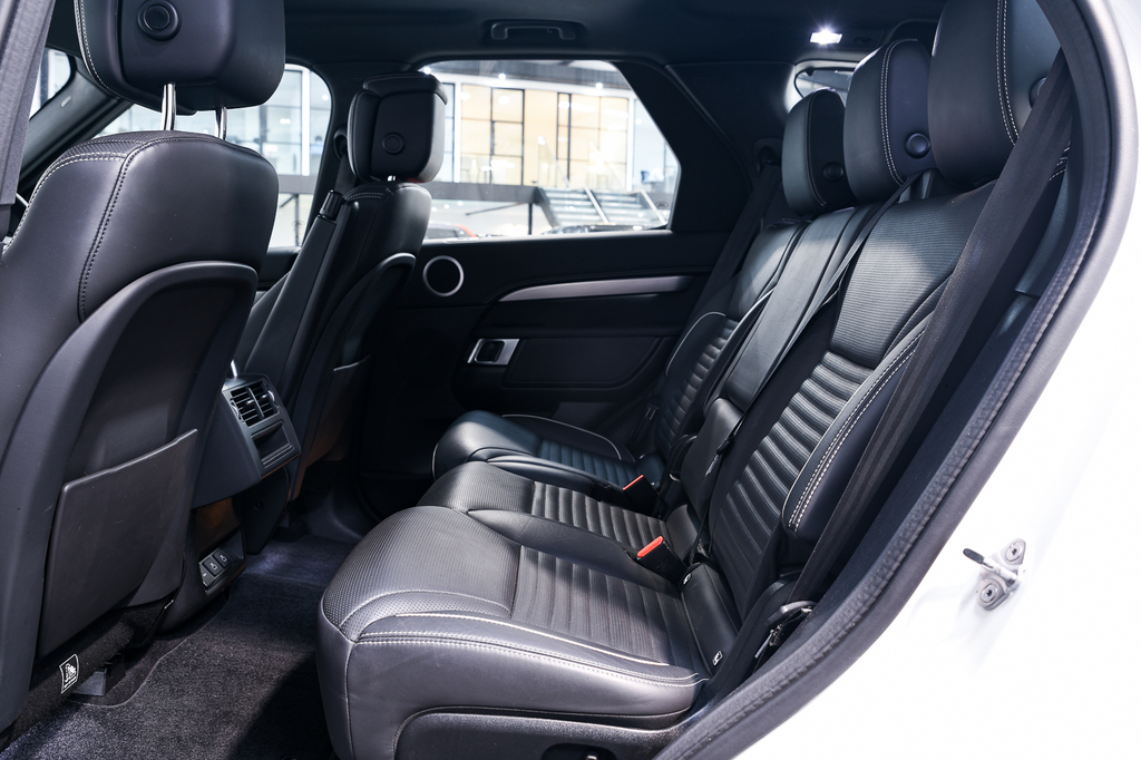 Land Rover Discovery 3.0 D300 R-dynamic Hse Grey #13