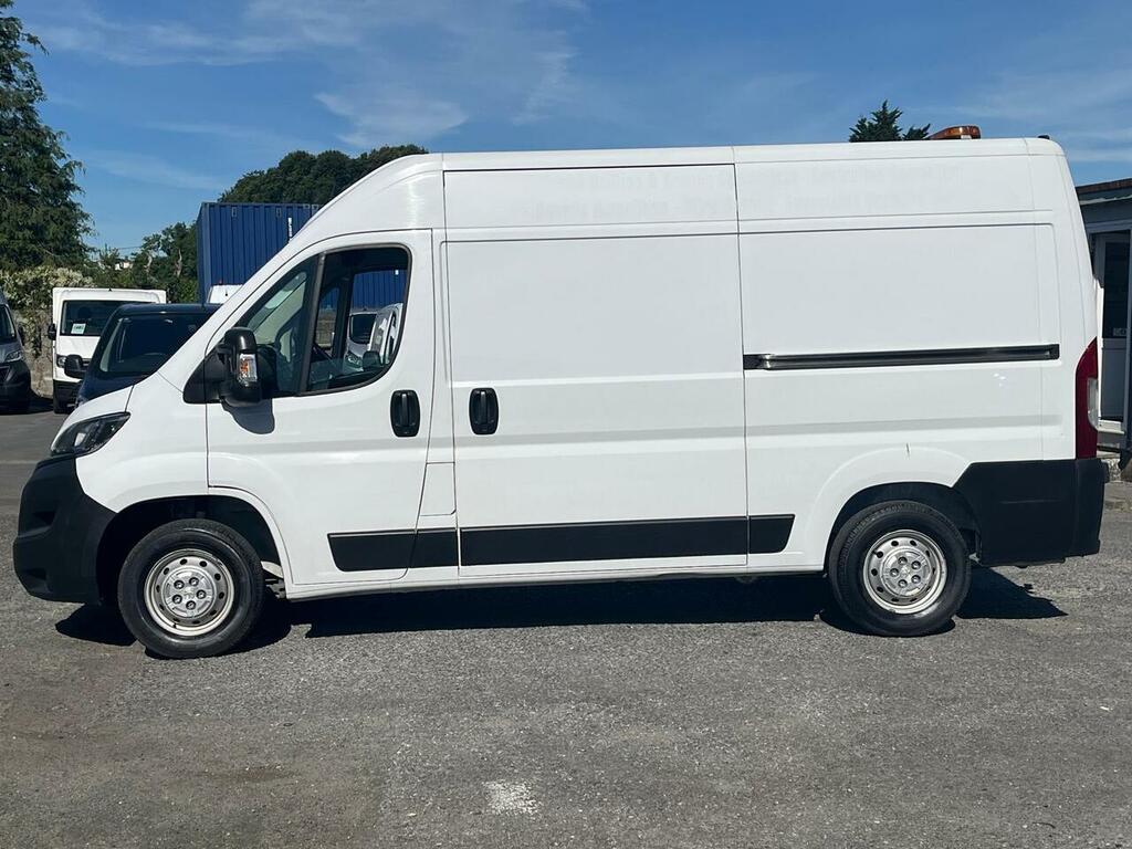 Peugeot Boxer Bluehdi 335 Professional White #3