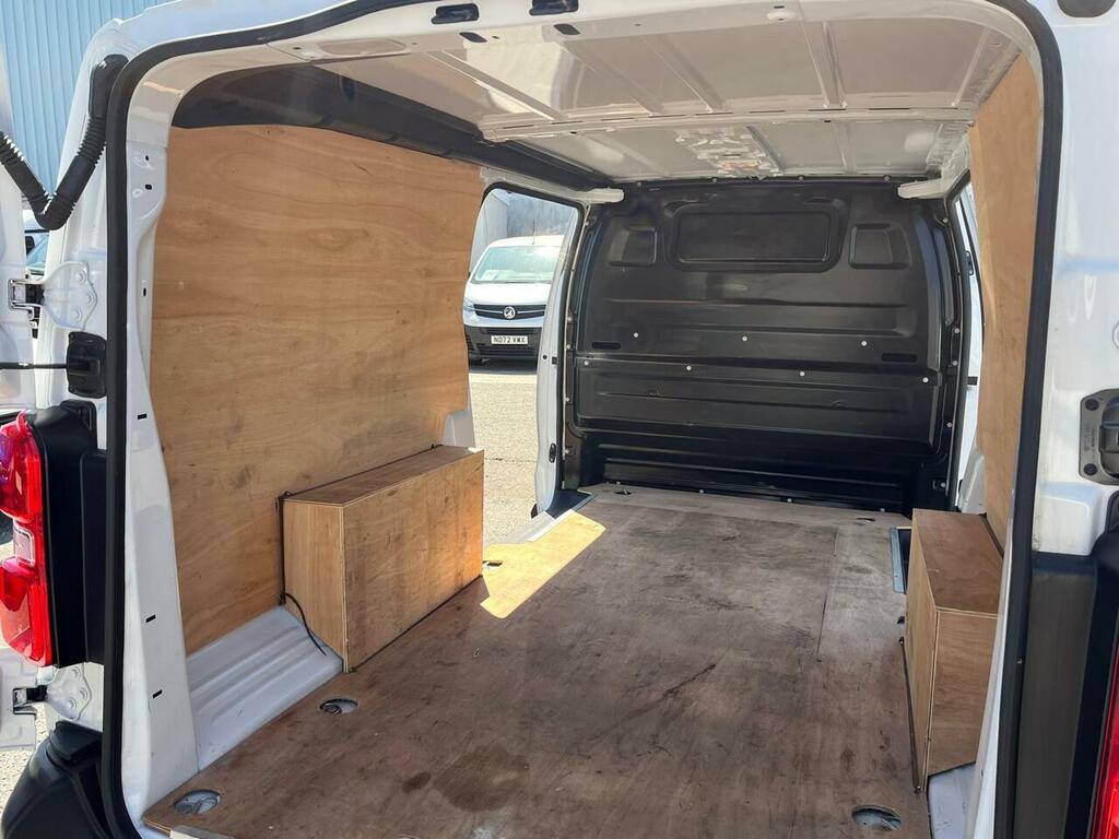 Vauxhall Vivaro Turbo D Prime White #3