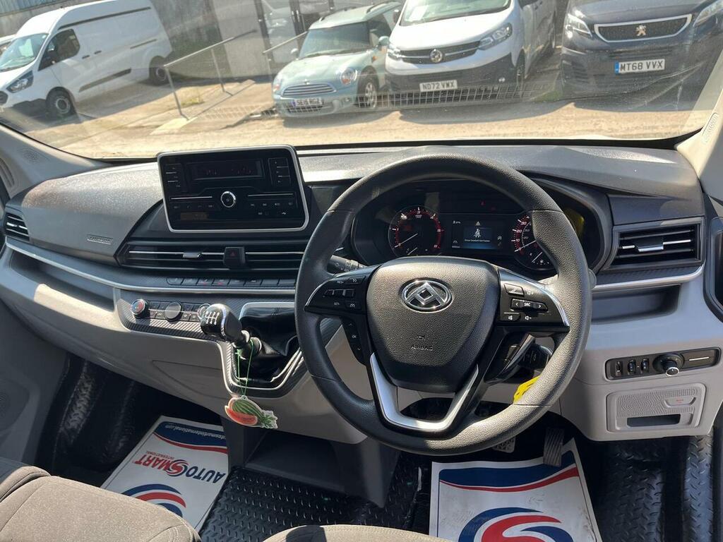 Maxus Deliver 9 D20 White #2