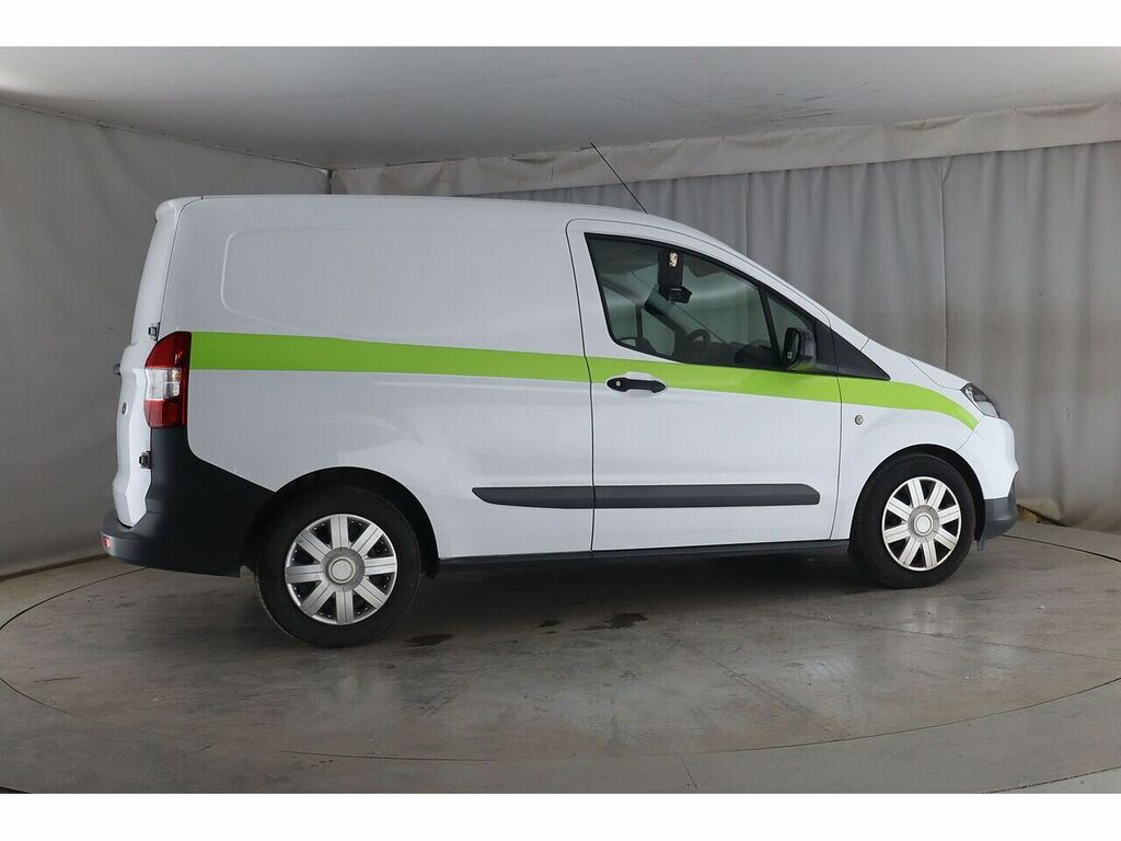 Ford Transit Courier Ecoboost Trend YM69YLJ White #2