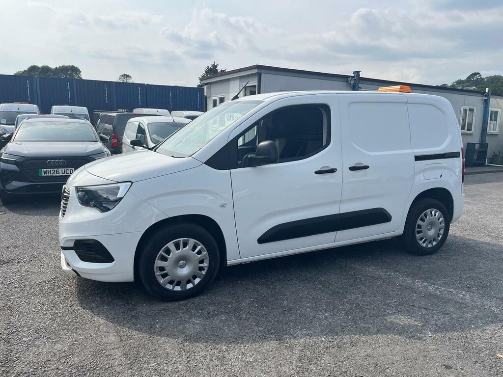 Vauxhall Combo Turbo D 2300 Sportive DN20YLW White #6
