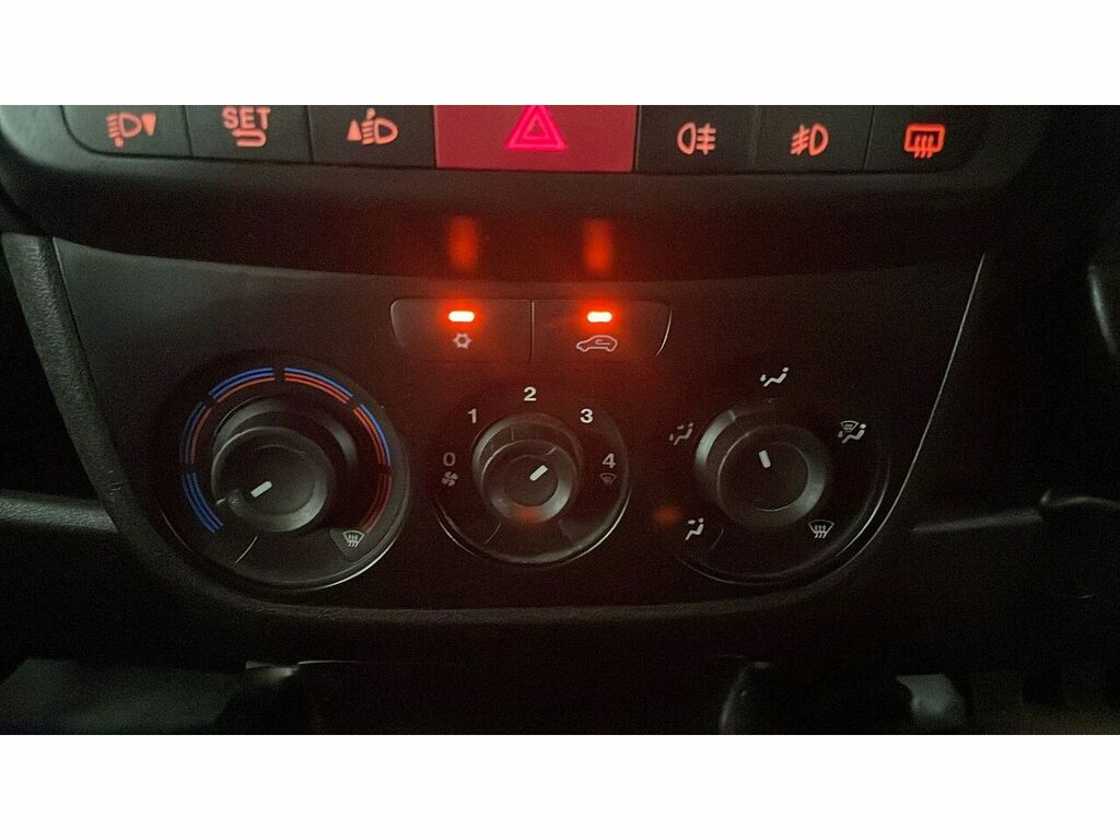 Fiat Doblo Mpv White #8
