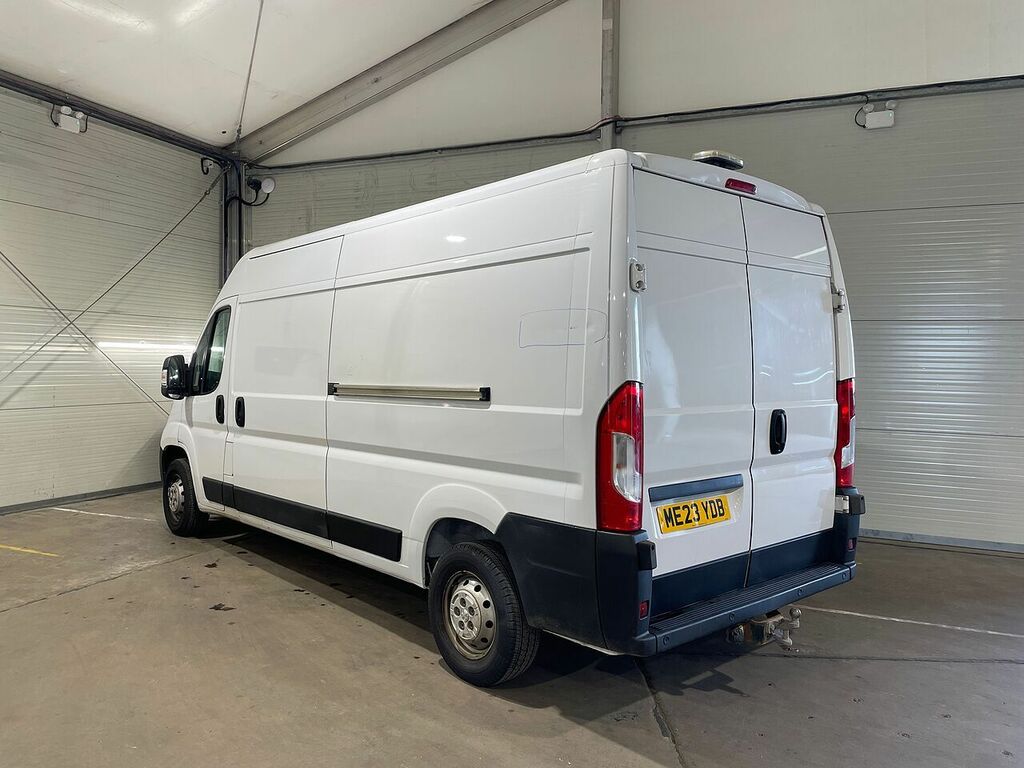 Peugeot Boxer Bluehdi 335 Professional Premium White #4