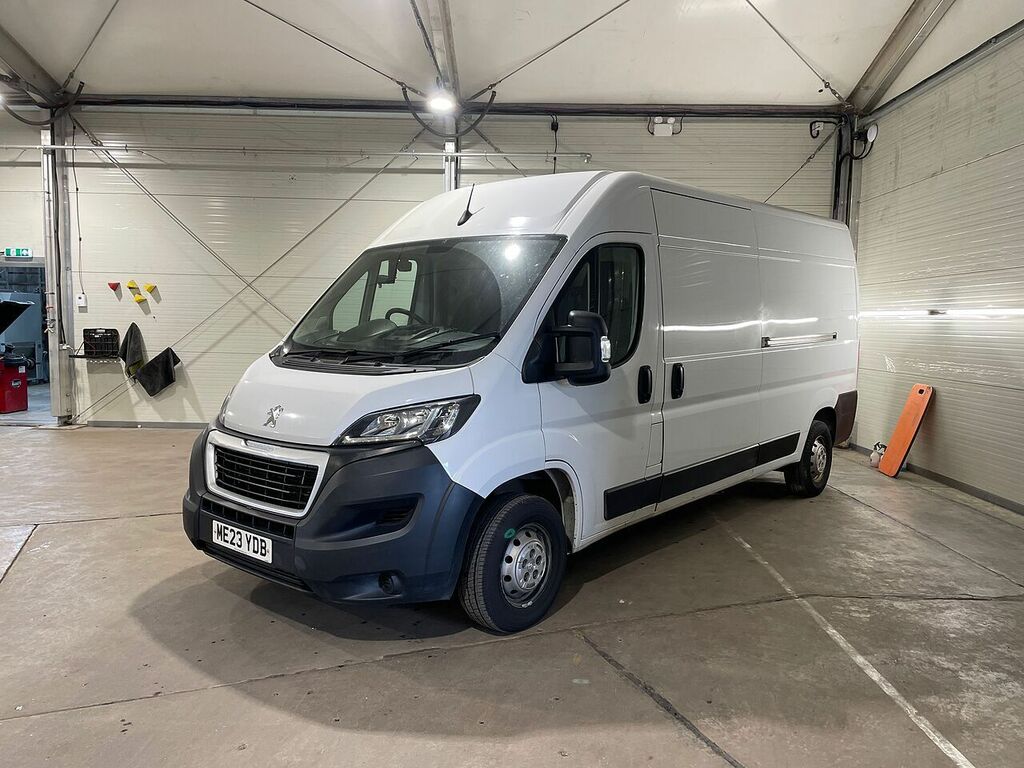 Peugeot Boxer Bluehdi 335 Professional Premium White #2