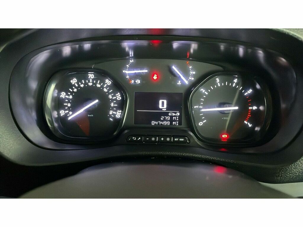 Vauxhall Vivaro Turbo D 2900 Prime White #6