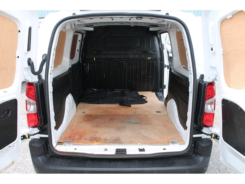 Peugeot Partner Bluehdi 950 Professional White #3
