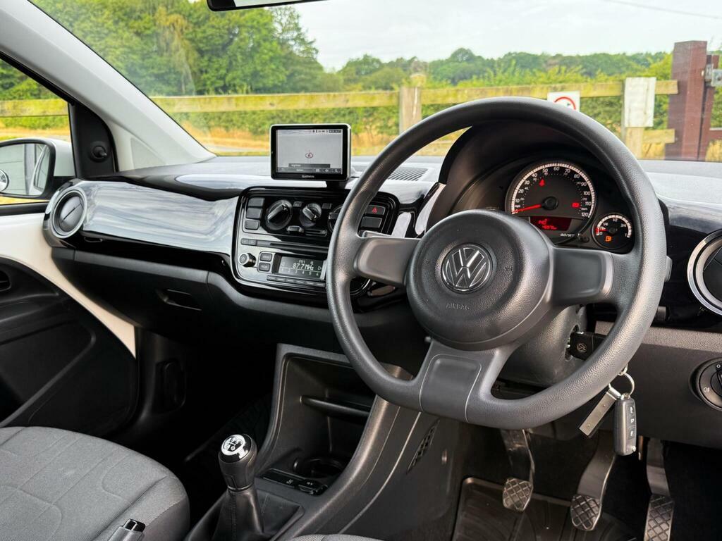 Volkswagen Up 1.0 Move Up Asg White #30