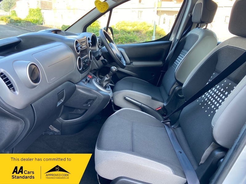 Citroen Berlingo Mpv White #12
