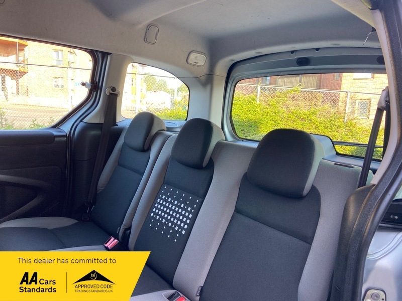 Citroen Berlingo Mpv White #14
