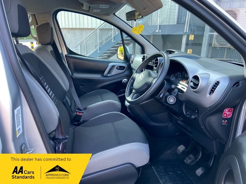 Citroen Berlingo Mpv White #20