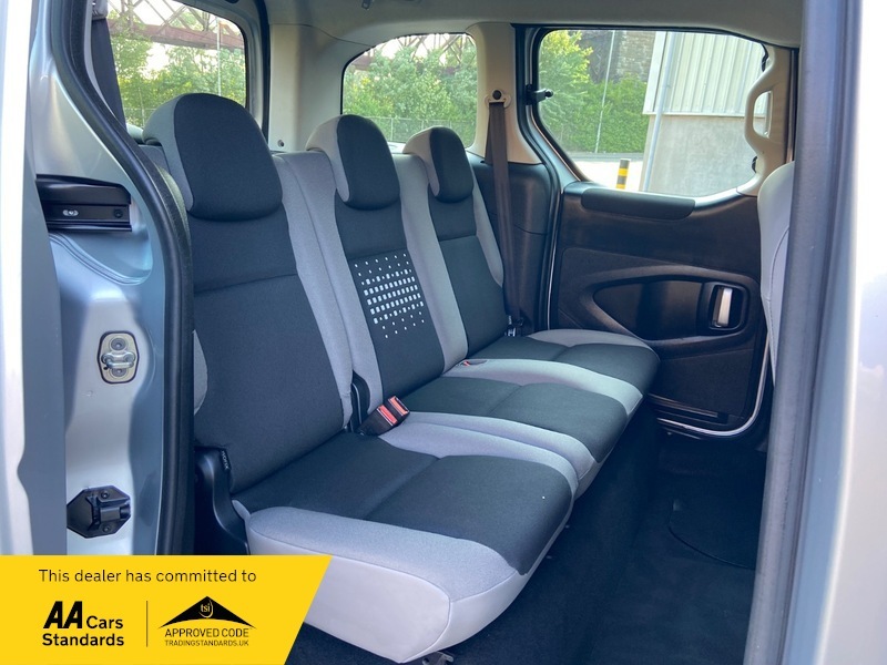 Citroen Berlingo Mpv White #18