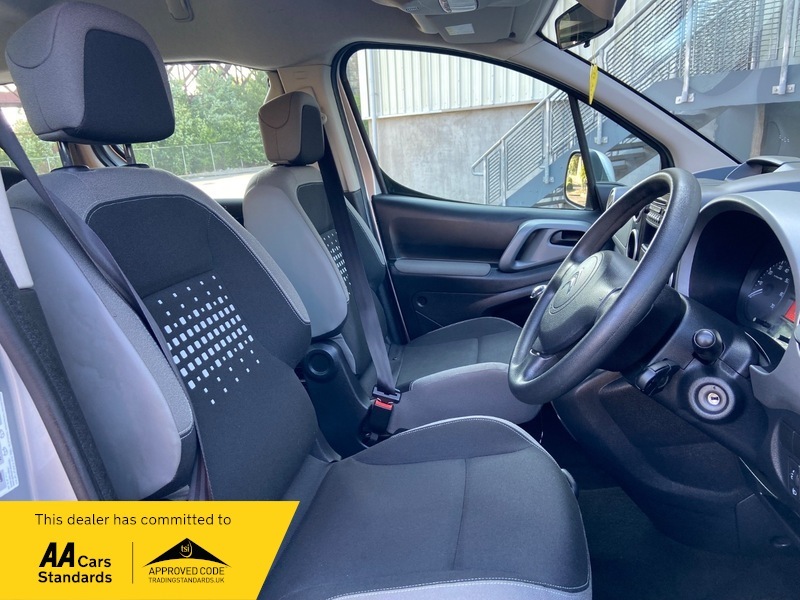Citroen Berlingo Mpv White #21