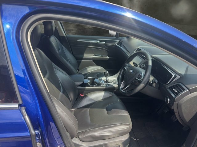 Ford Mondeo 2.0 Tdci Titanium Hatchback Euro Blue #2