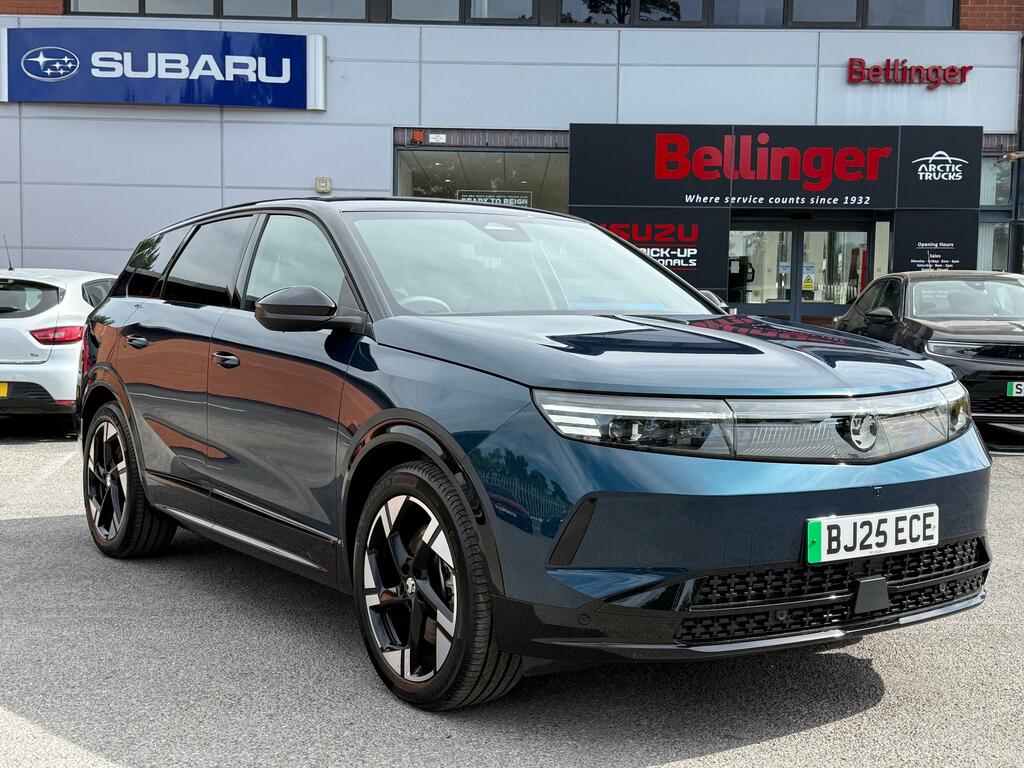 Vauxhall Grandland 73Kwh Ultimate Suv 213 Ps Blue
