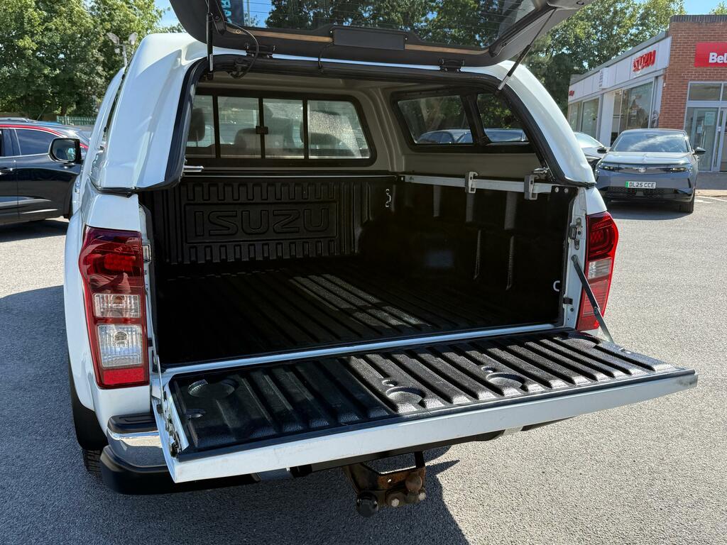 Isuzu D-Max 1.9 Td Yukon Pickup Double Cab 4 White #5