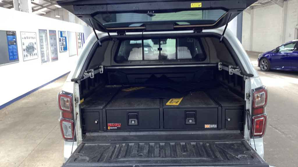 Isuzu D-Max 1.9 Td V-cross Pickup Double Cab 4 White