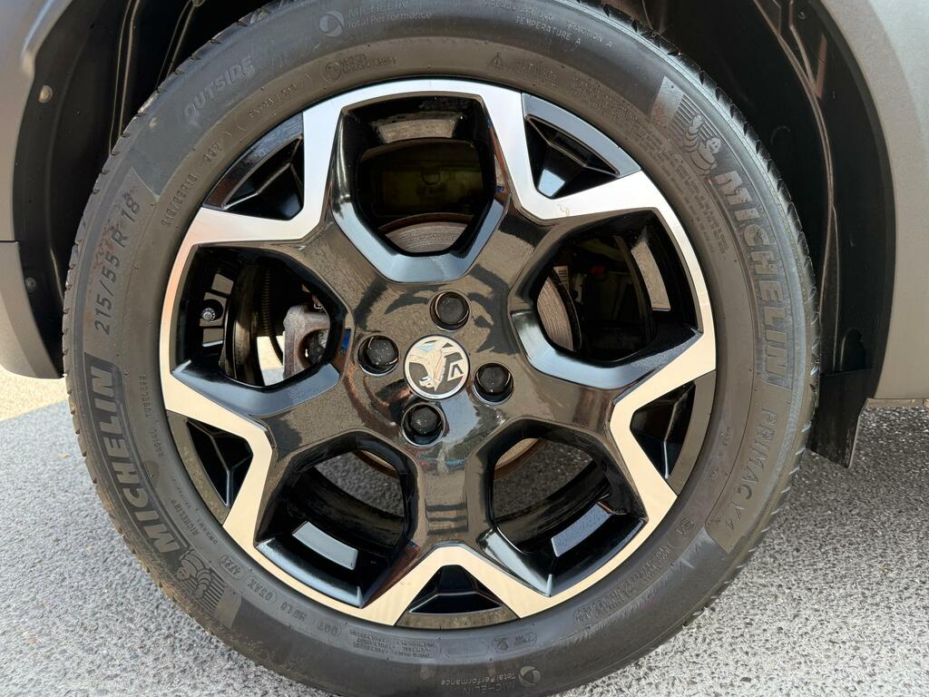 Vauxhall Mokka-e Suv Red #18