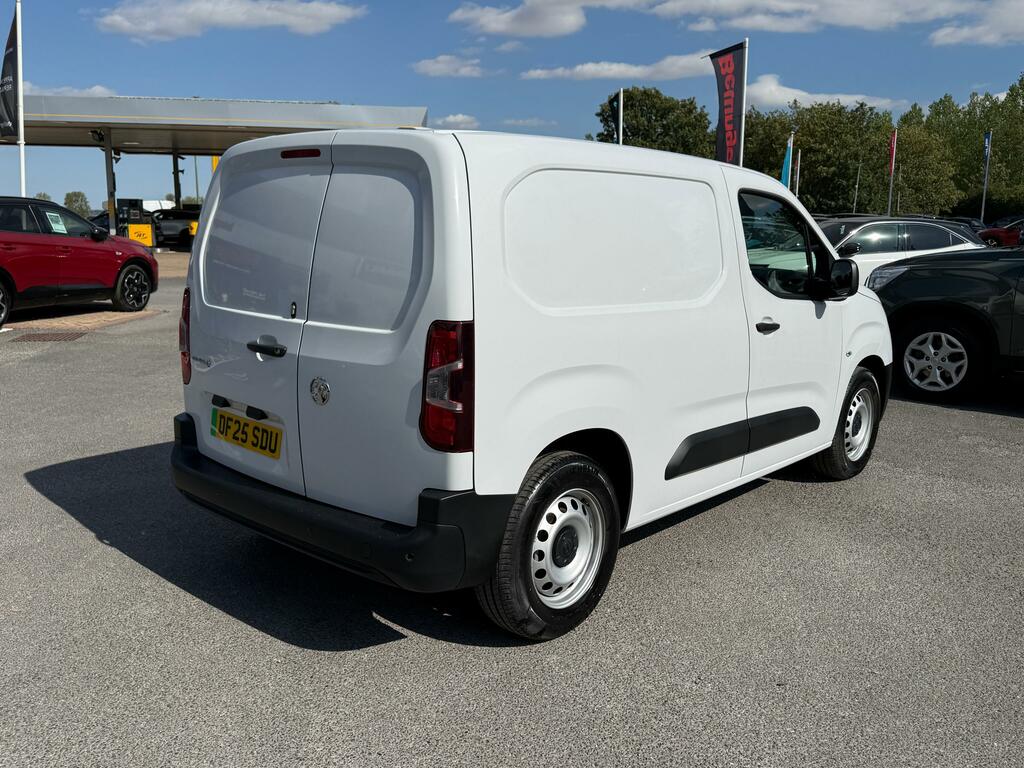 Vauxhall Combo-e Life 100Kw Ultimate XL 52Kwh 2025 Black #14