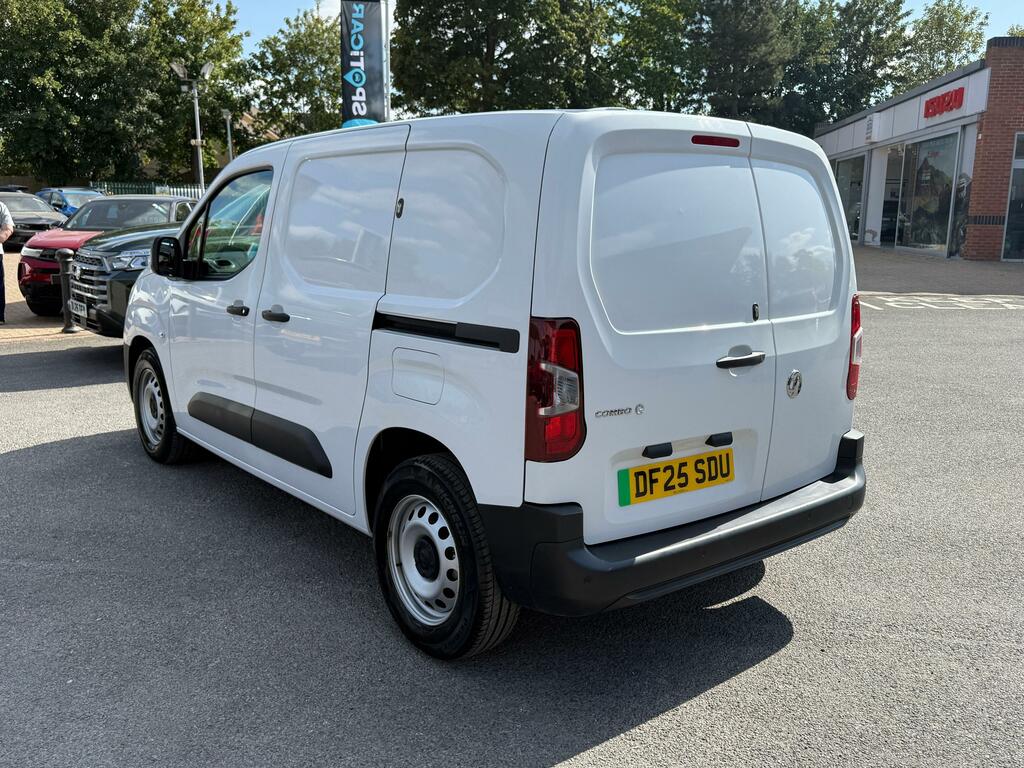 Vauxhall Combo-e Life 100Kw Ultimate XL 52Kwh 2025 Black #11